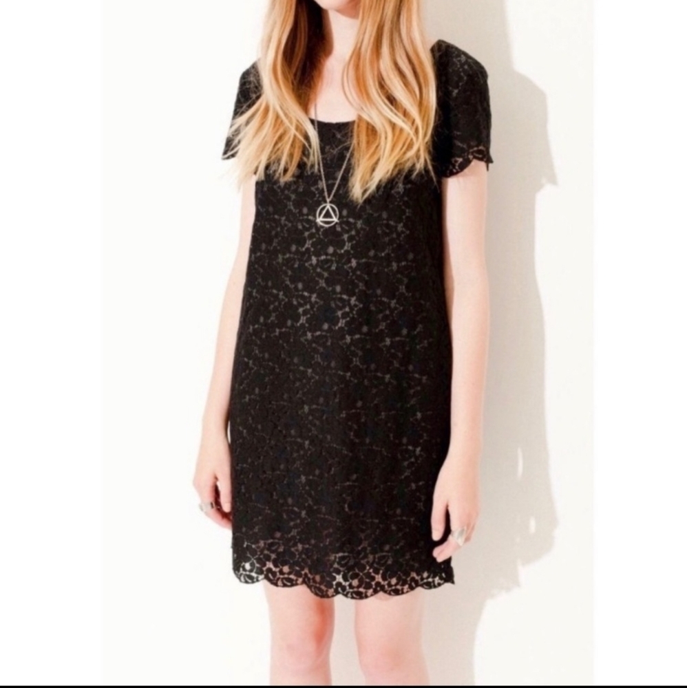 Aritzia Talula Fleetwood Lace Mini Dress Black